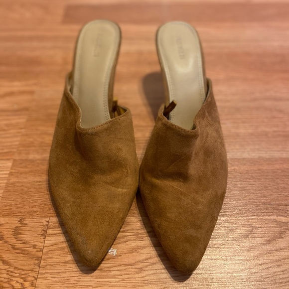 Kitten heel slip ons - Picture 1 of 4